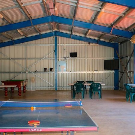 Outback Oasis Caravan Park Carnarvon Εξωτερικό φωτογραφία